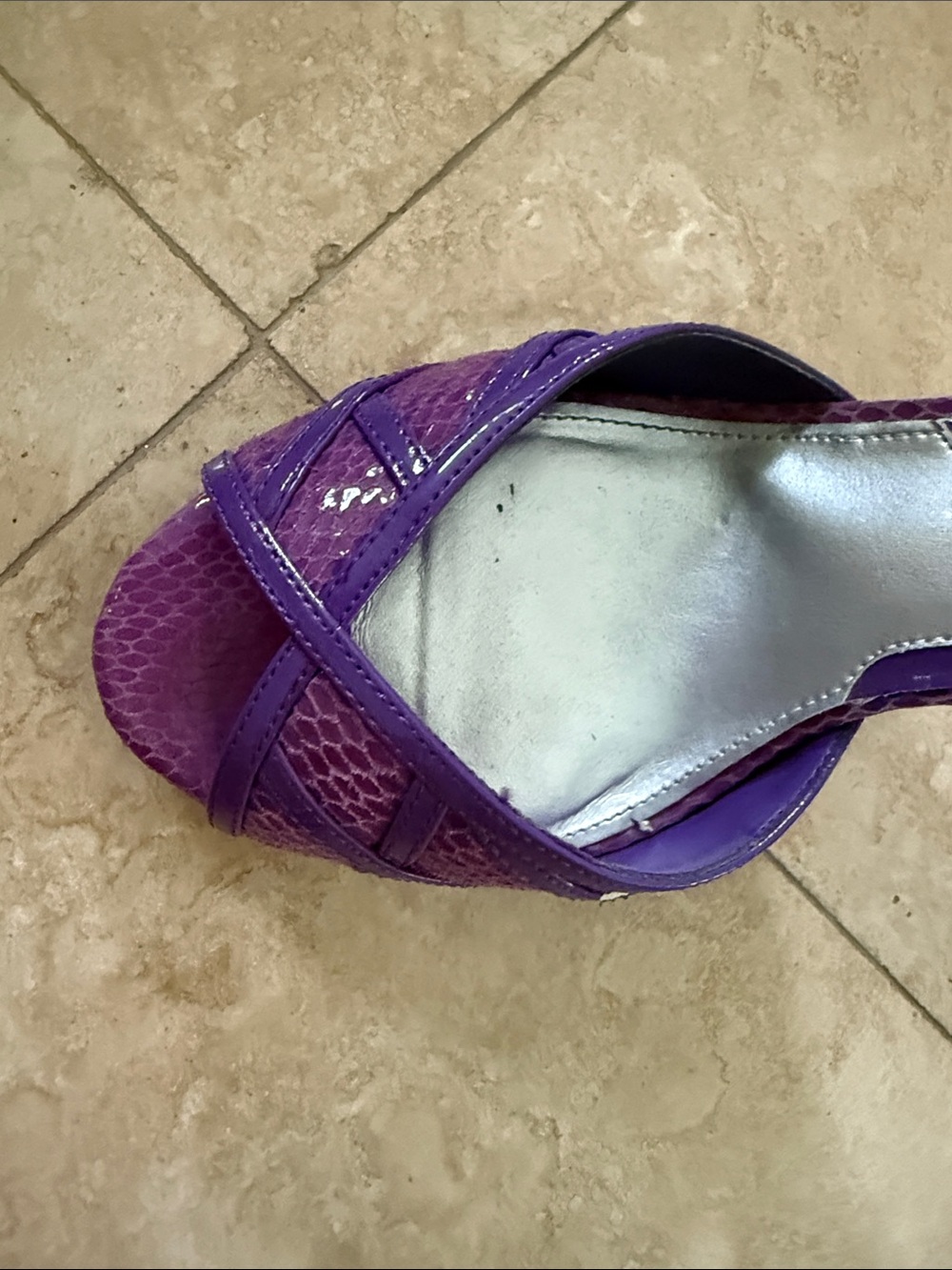 White House Black Market Gia Purple Strappy High Heels - Picture 6 of 8